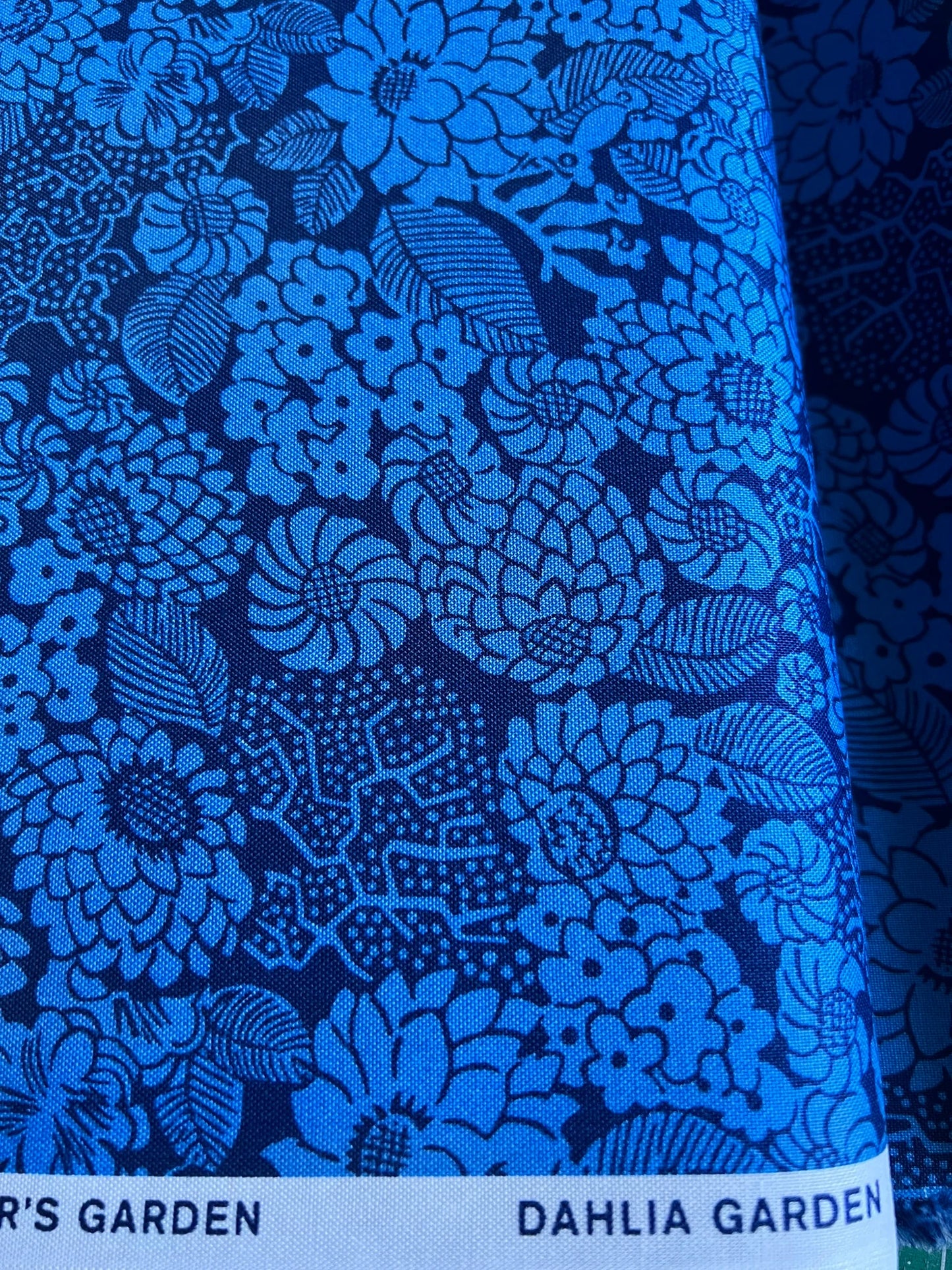 Liberty Fabric Arthur's Garden - Dahlia Garden blue
