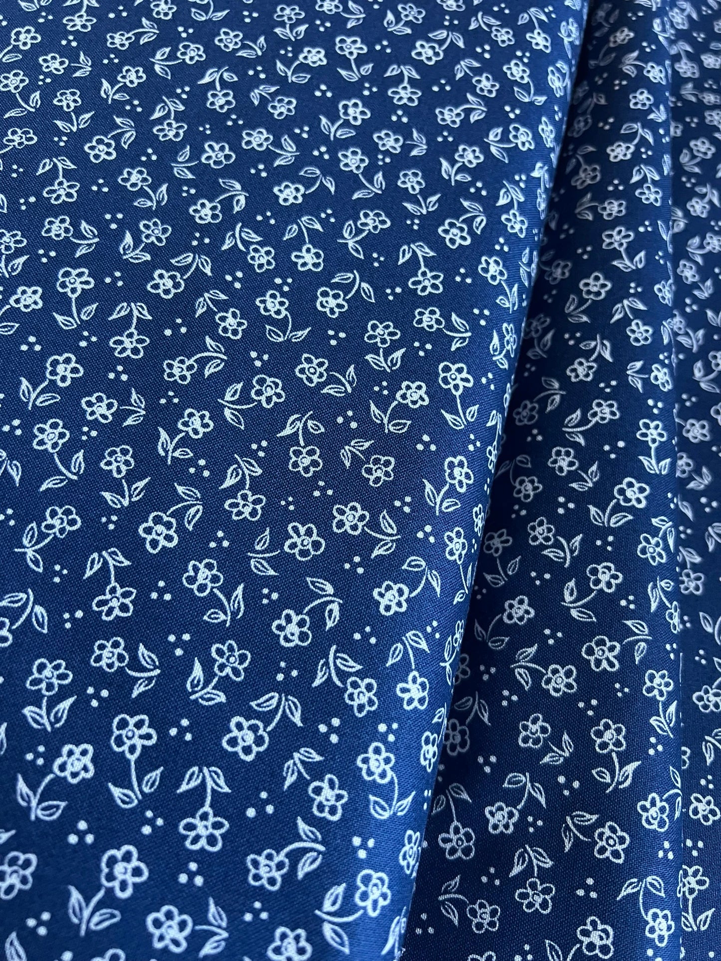 Liberty Fabric Arthur's Garden - Daisy Doodle blue