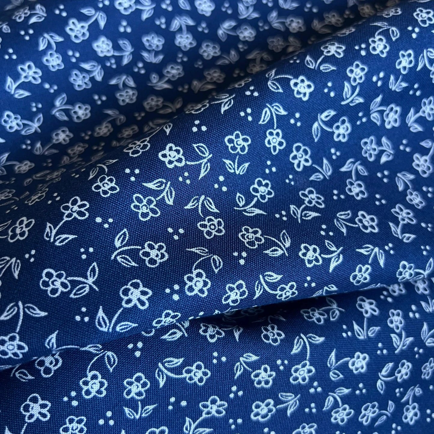 Liberty Fabric Arthur's Garden - Daisy Doodle blue