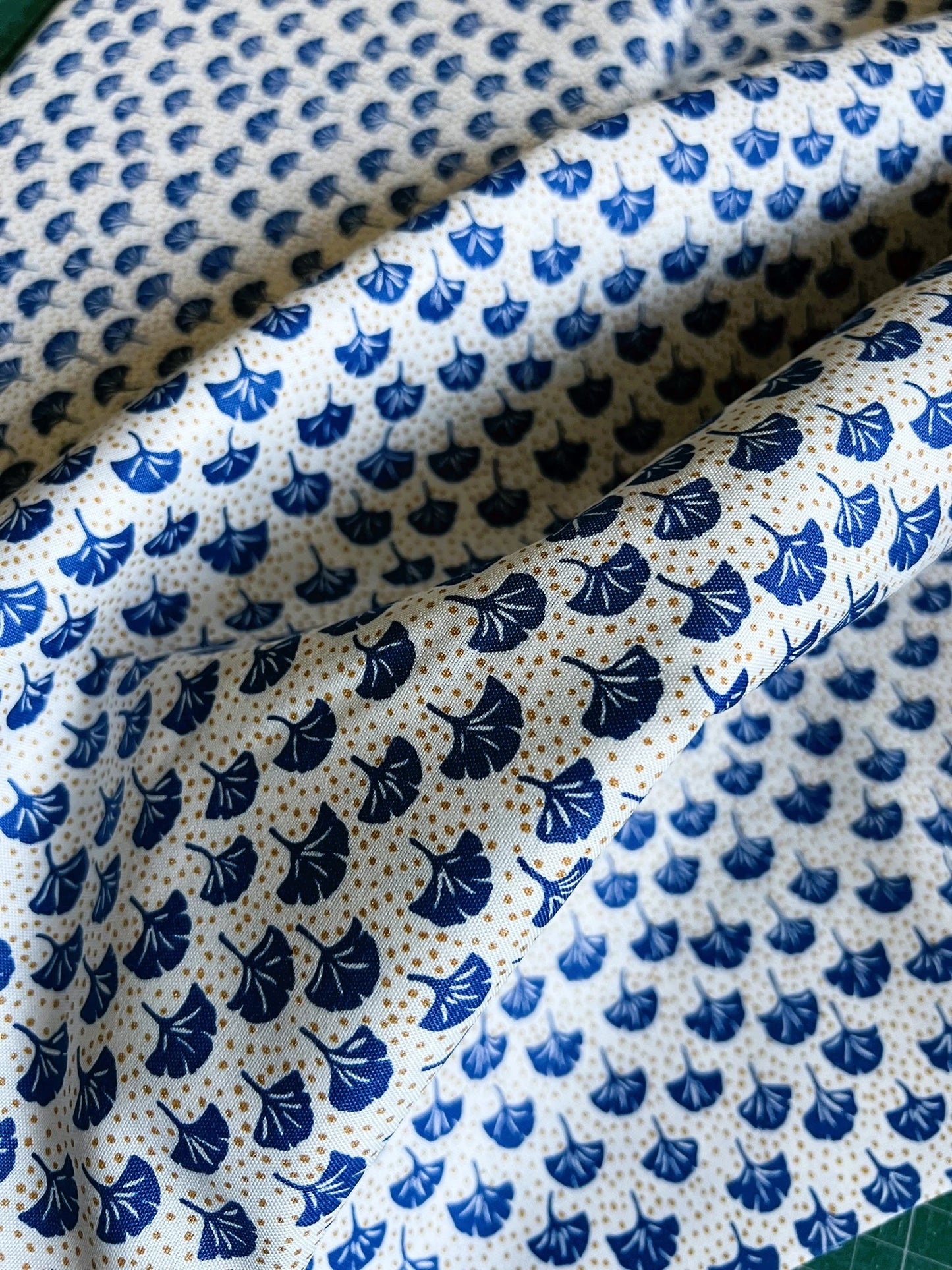 Liberty Fabric Arthur's Garden - Ginkgo Spot blue