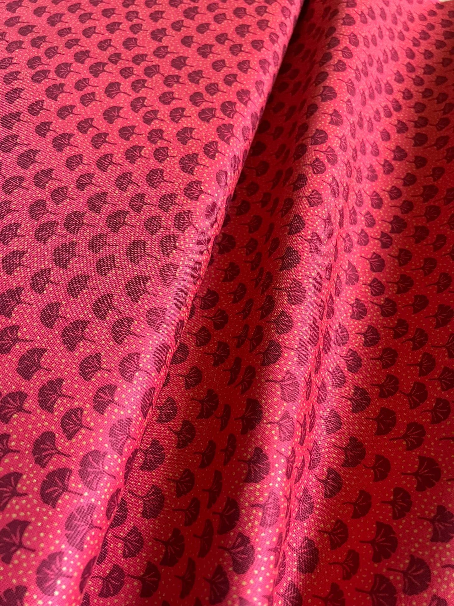 Liberty Fabric Arthur's Garden - Ginkgo Spot red