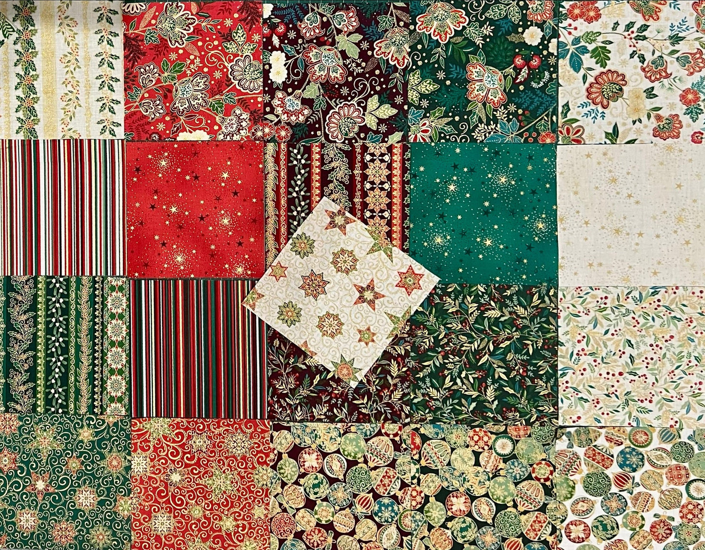 Makower Adorn Christmas Collection - Charm Pack
