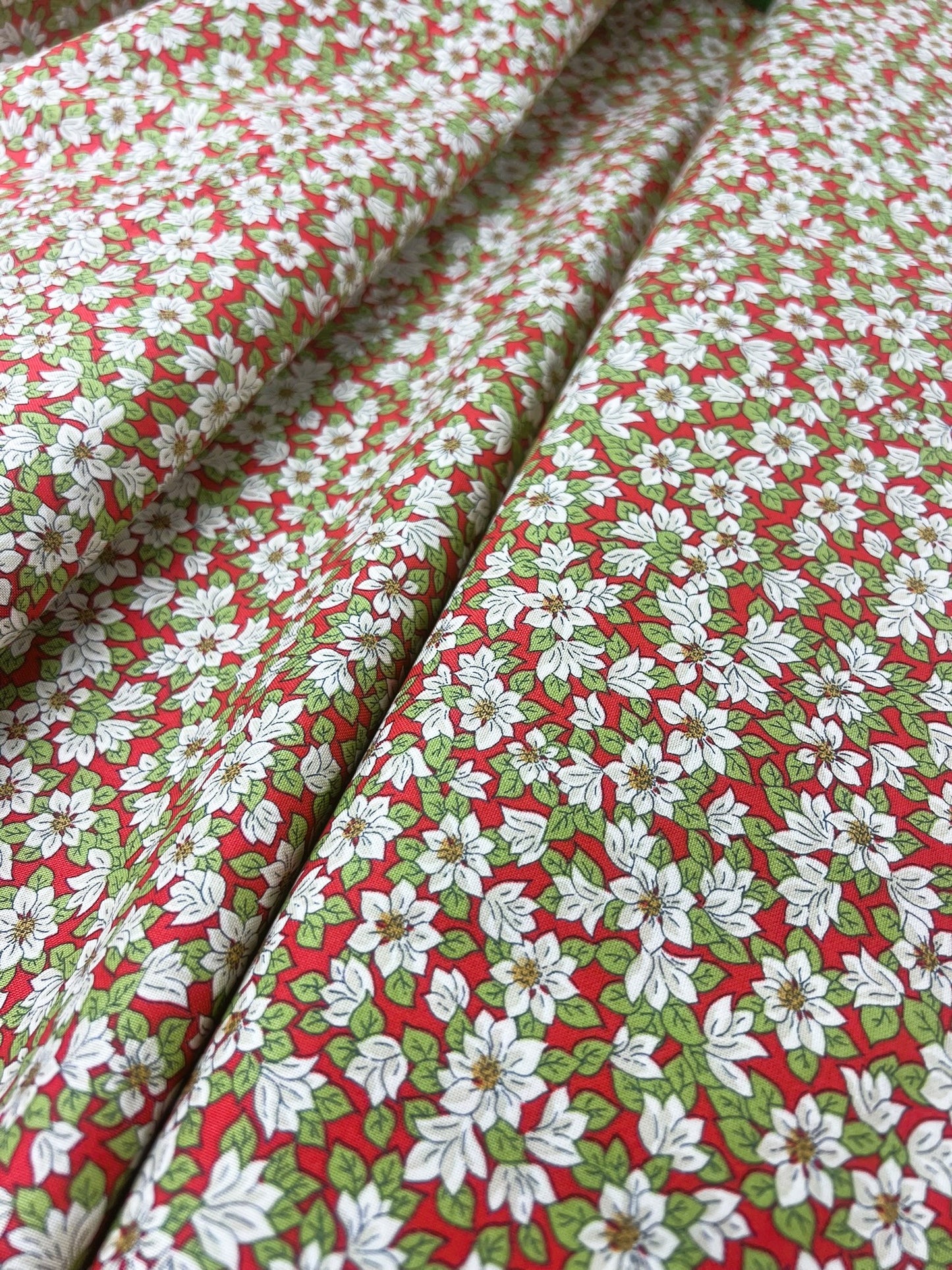 Liberty Christmas Fabric -Festive Greetings Collection, Peaceful Poinsettias white