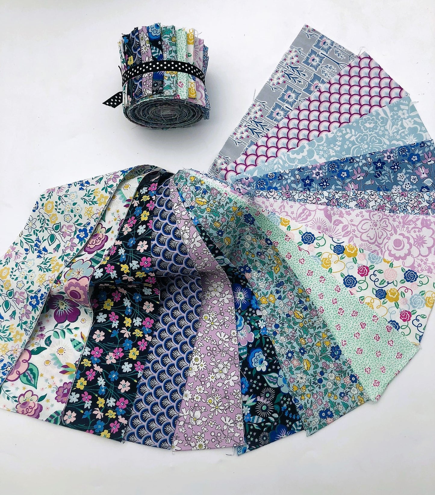 Jelly Roll Liberty quilting cotton - Deco Dance