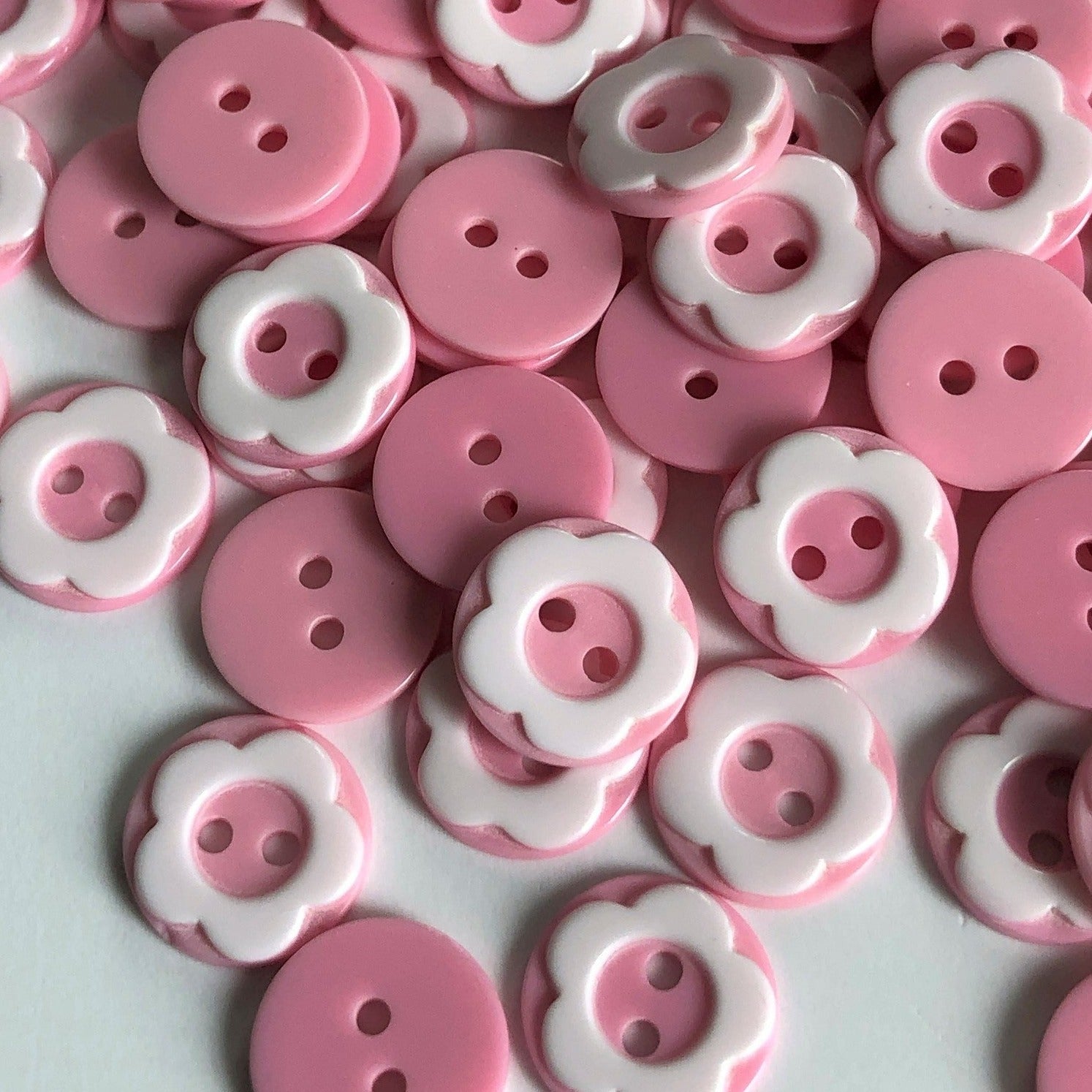 12mm Baby Pink Plastic Buttons – The Sewing Hutch