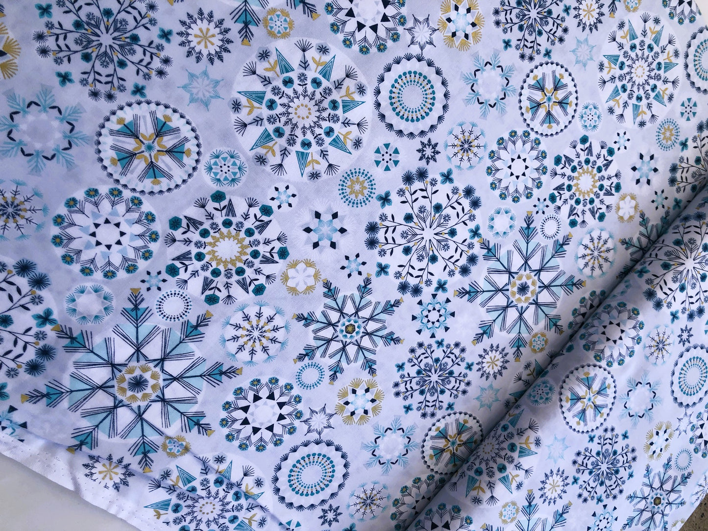 Christmas Snowflake Fabric - Skogen by Dashwood Studios