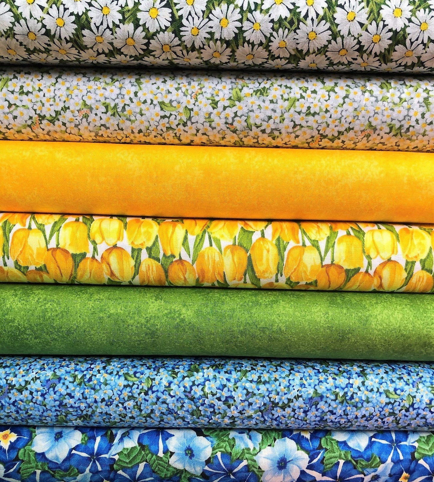 Jelly Roll Fabric Makower - Summer Garden and Spraytime