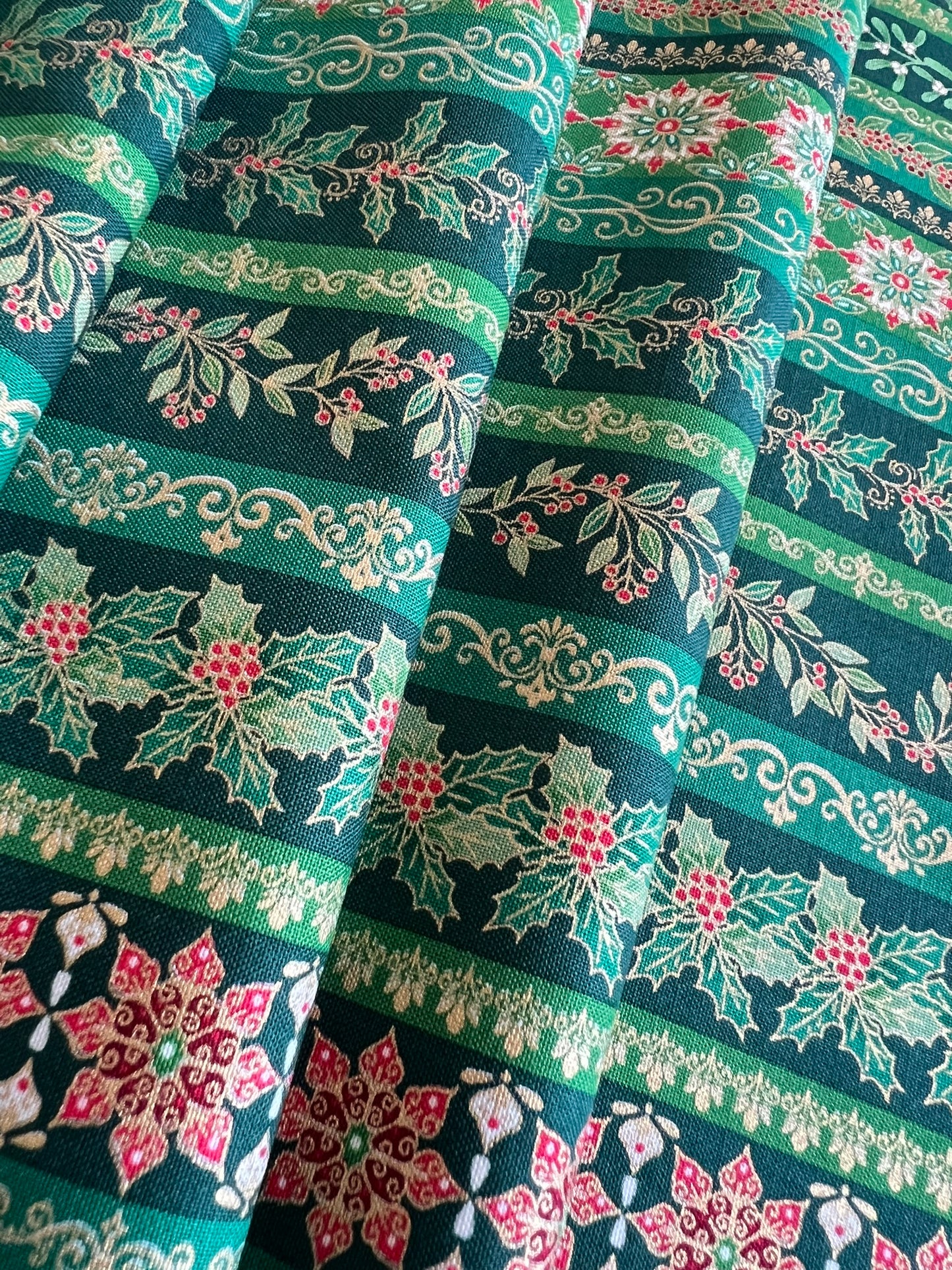 Makower Adorn Christmas Collection - Garland Stripe, green