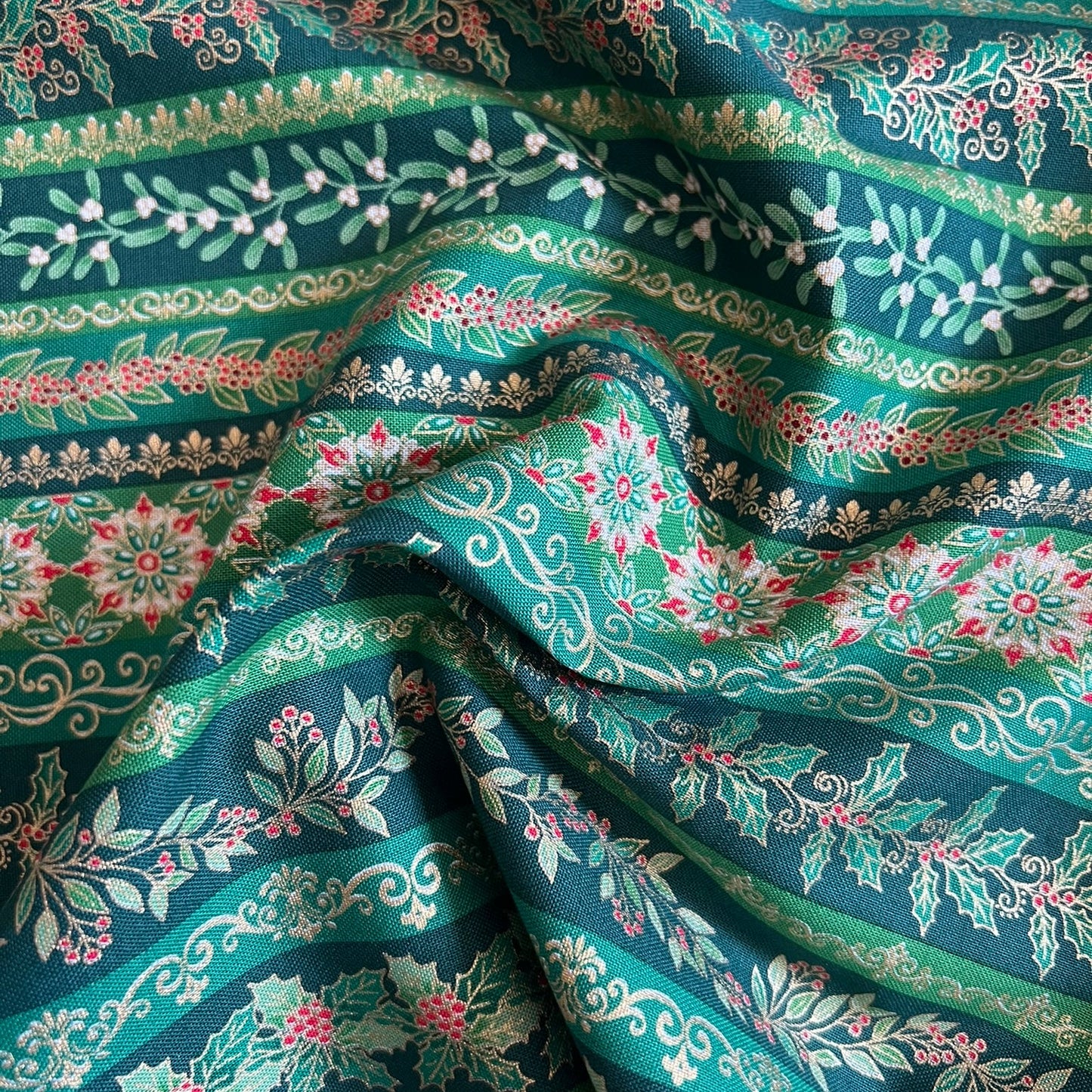 Makower Adorn Christmas Collection - Garland Stripe, green