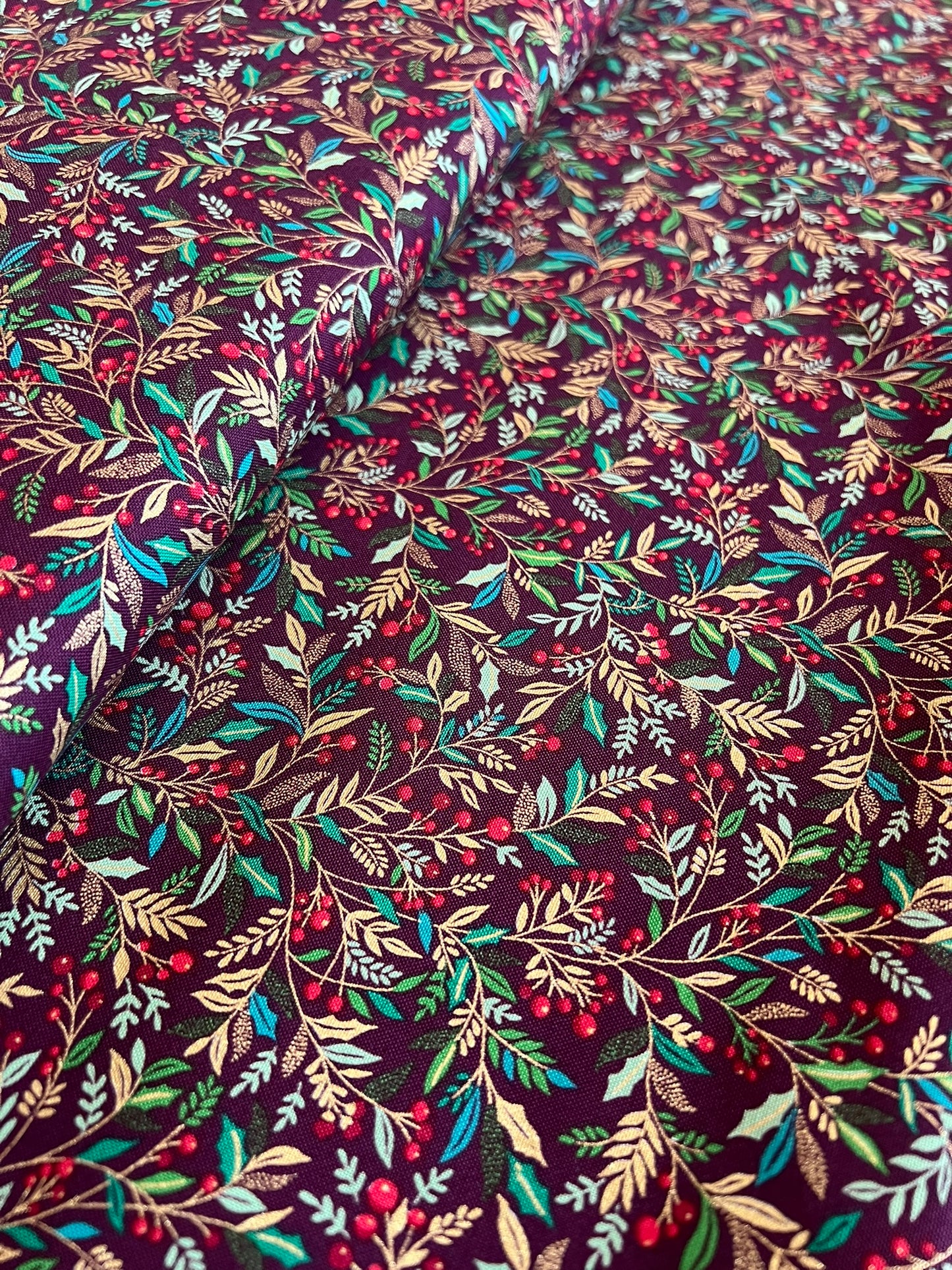 Makower Adorn Christmas Collection - Holly, burgundy