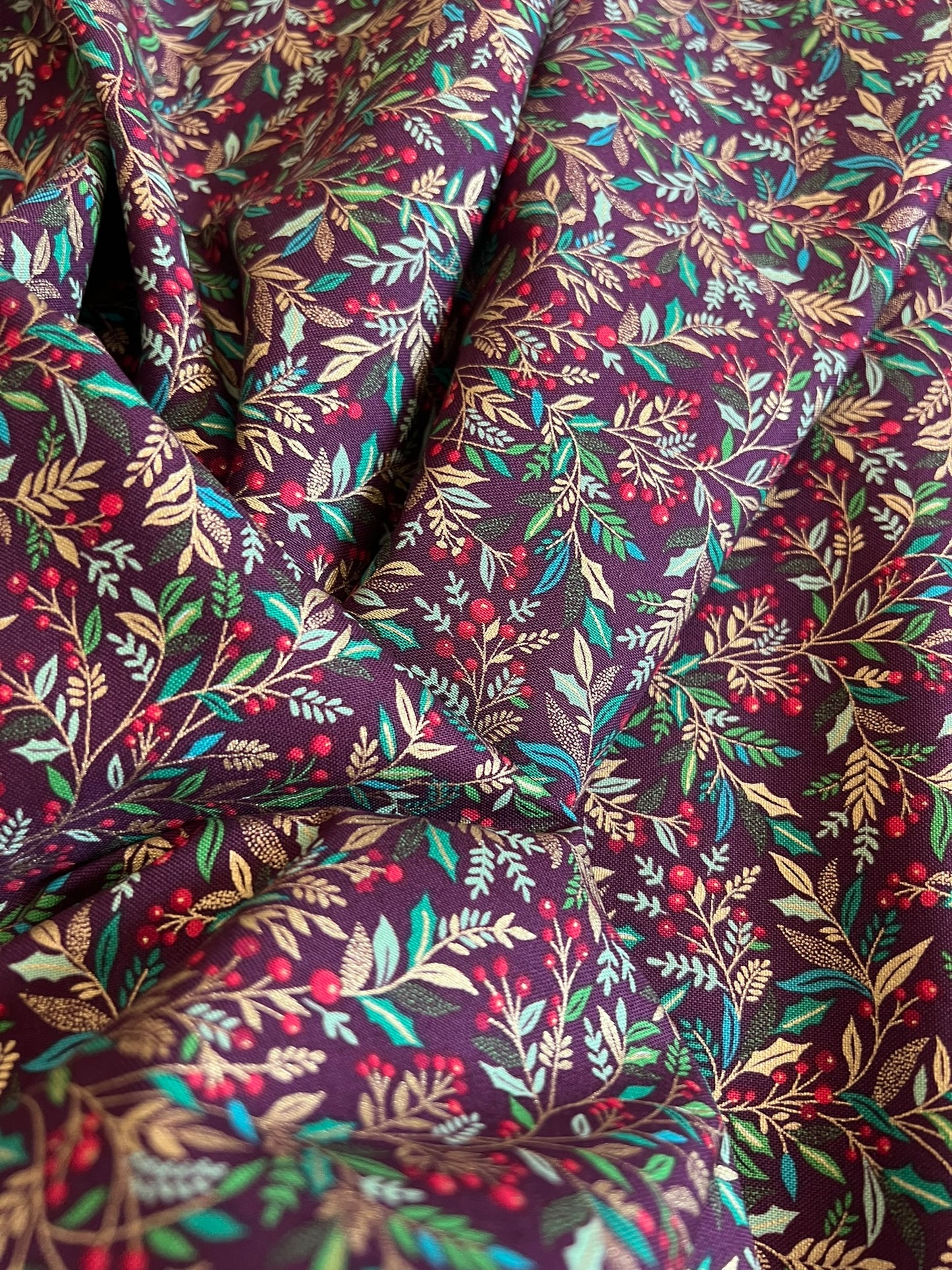 Makower Adorn Christmas Collection - Holly, burgundy