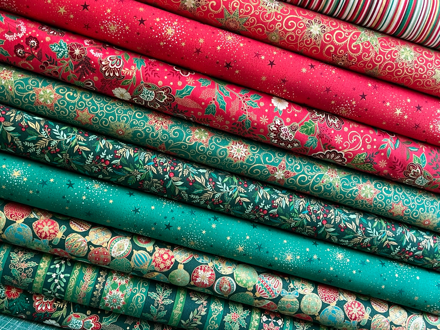 Makower Adorn Christmas Collection - Bloom, red