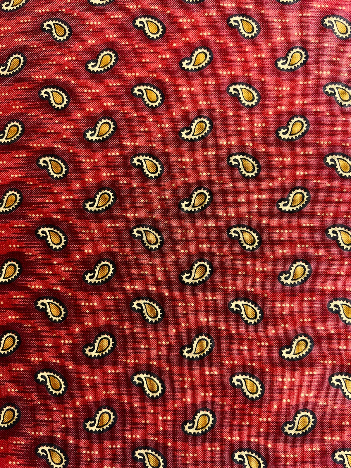 Makower Madison Manor - Small Paisley red
