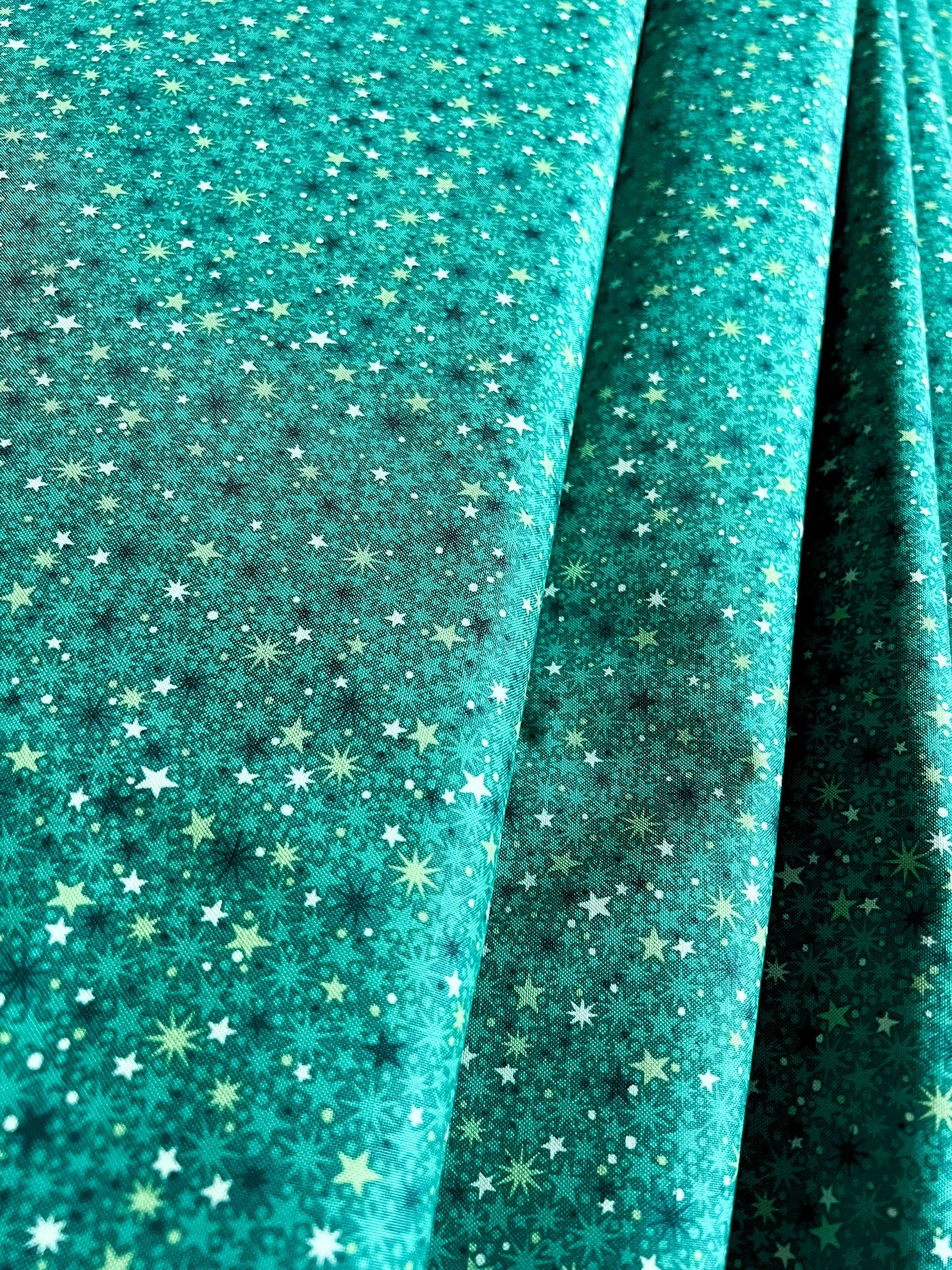 Makower Nutcracker Christmas Collection - Twinkle, green
