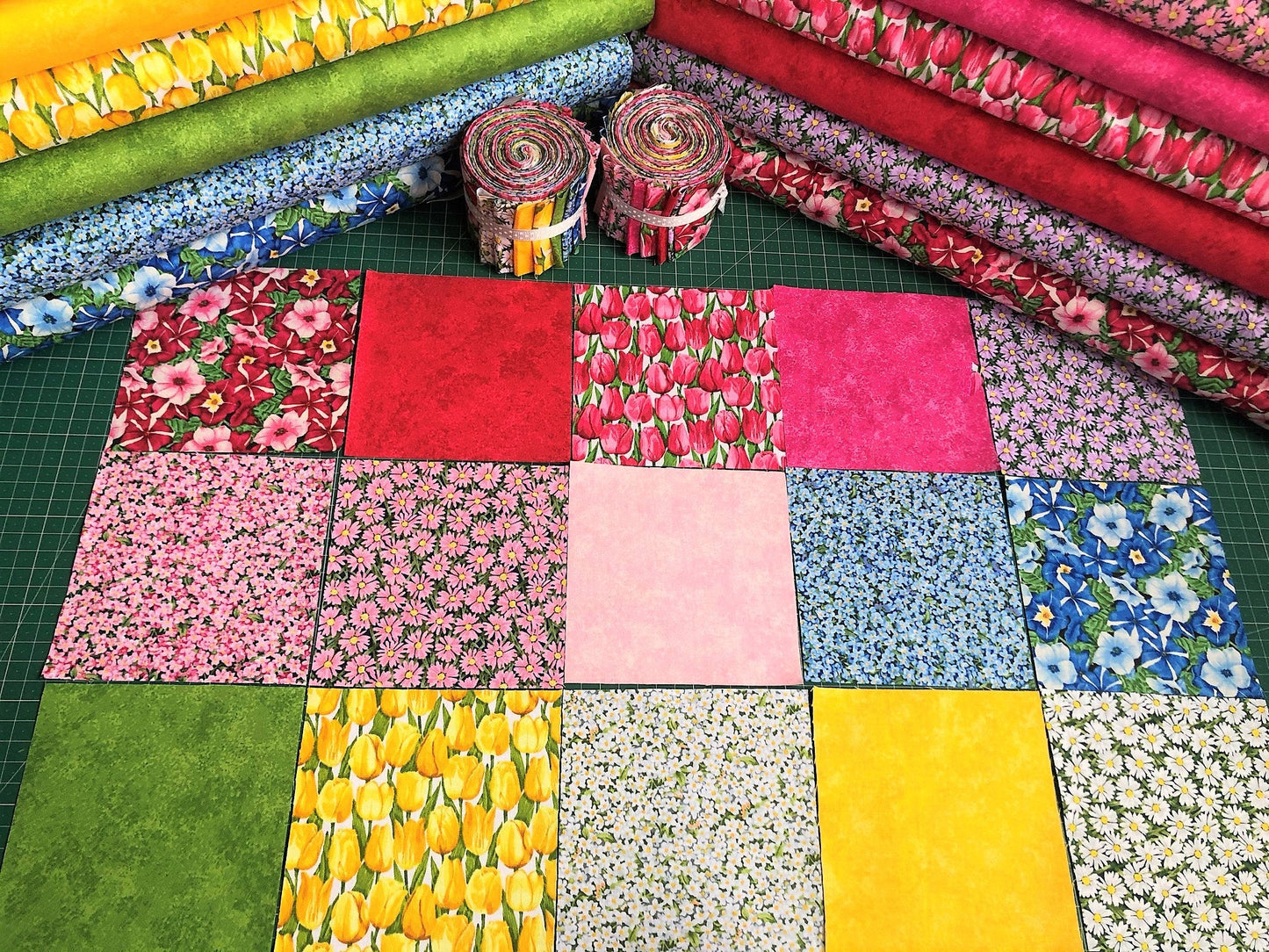 Jelly Roll Fabric Makower - Summer Garden and Spraytime