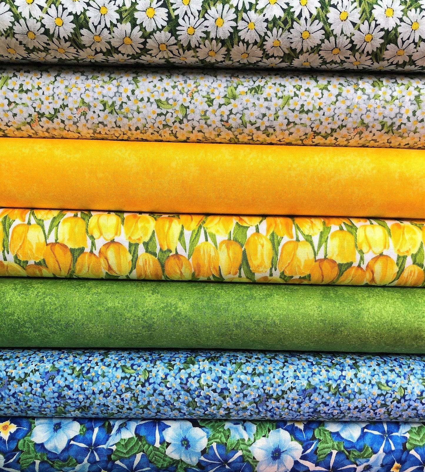 Fat Quarter Bundle Makower Fabric - Summer Garden and Spraytime
