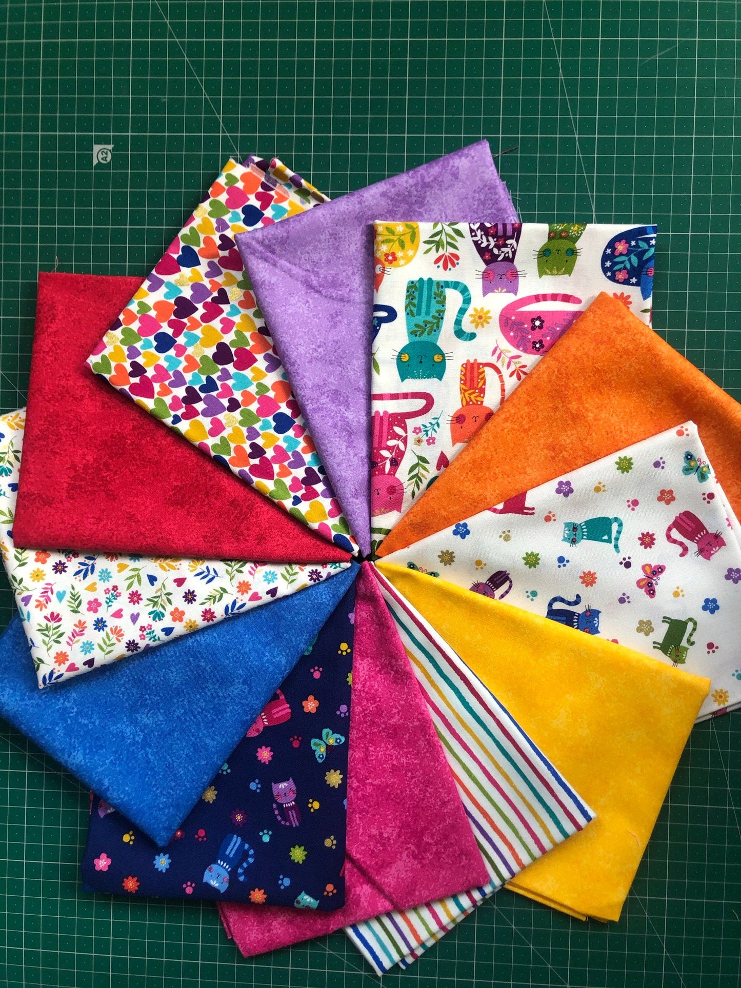 Fat Quarter Bundle of 12 Makower Fabrics - Katie's Cats and Spraytime